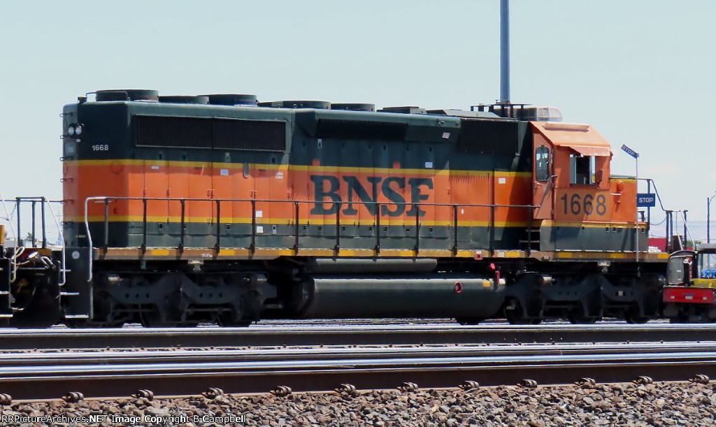 BNSF 1668